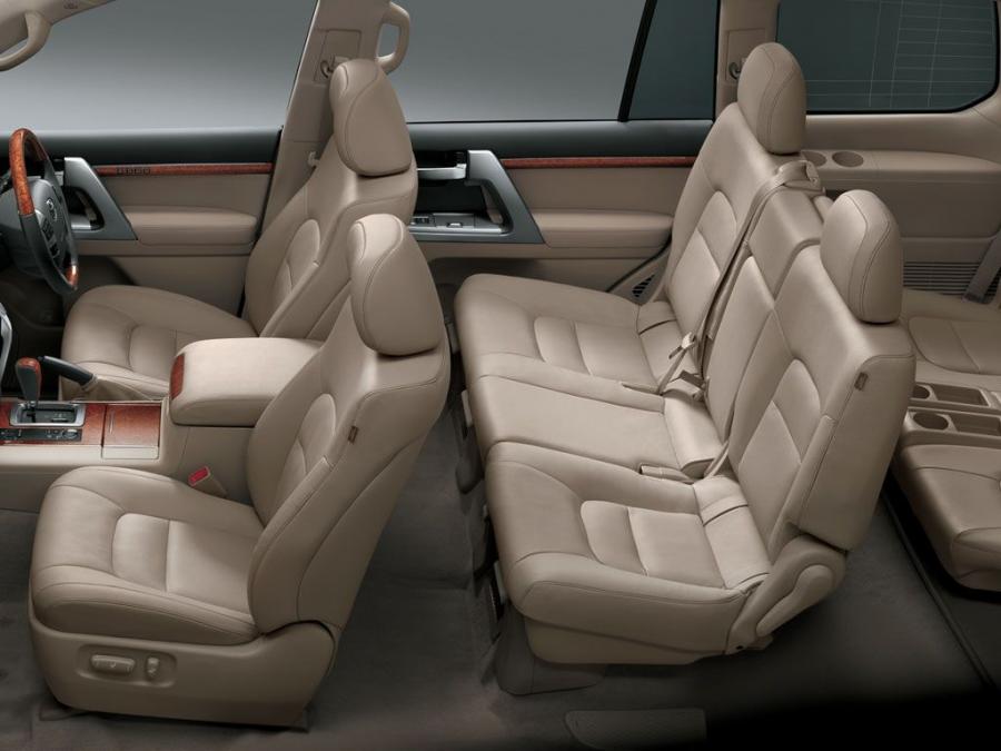  Toyota Land Cruiser 200 VX 2007 года  (ZA) (фото 2 из 19)